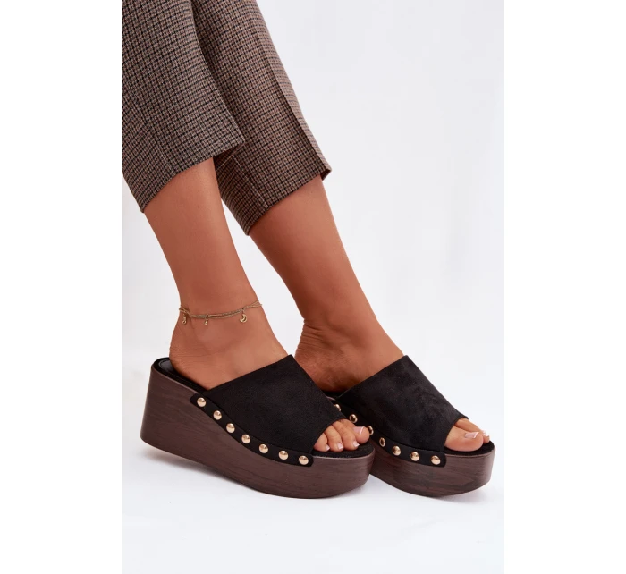 Dámské nazouváky na platformě se zlatými přezkami Eko semiš Černé Helivina