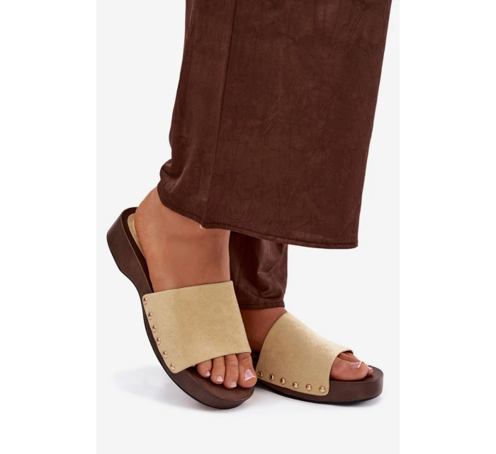 Dámské žabky se zlatými sponami Žluté model 21918754 - Boto Dámské žabky se zlatými sponami Žluté model 21918754 - Boto