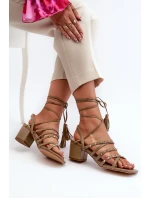 Vázané sandály na nízkém podpatku zdobené cvočky, zelená Chrisele Vázané sandály na nízkém podpatku zdobené cvočky, zelená Chrisele