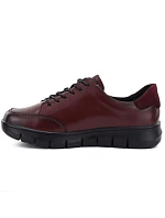 Dámské kožené polobotky na platformě v bordové barvě model 22343096 - VINCEZA Dámské kožené polobotky na platformě v bordové barvě model 22343096 - VINCEZA