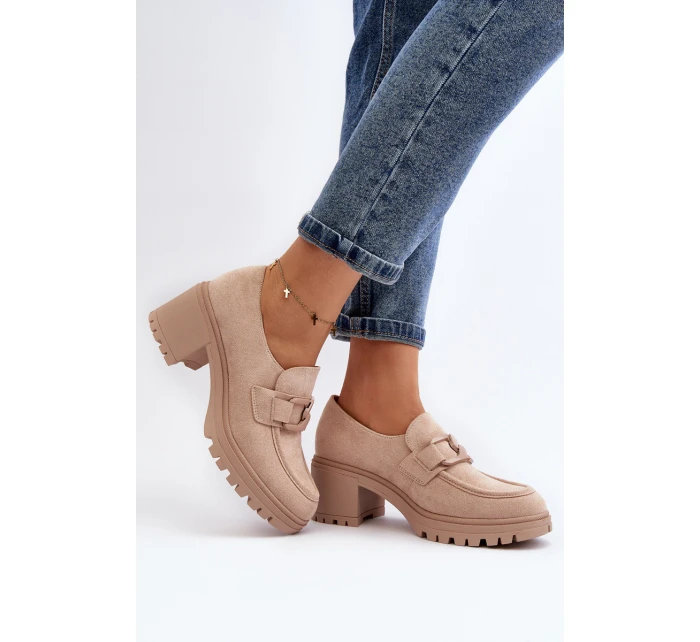 Sametové boty na podpatku béžové model 21646812 - VINCEZA