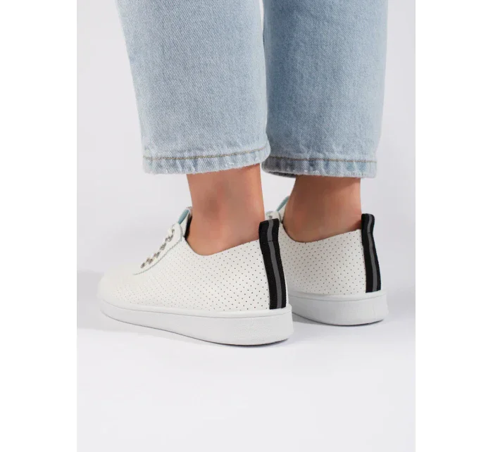 Komfortní tenisky dámské bílé bez podpatku Komfortní tenisky dámské bílé bez podpatku