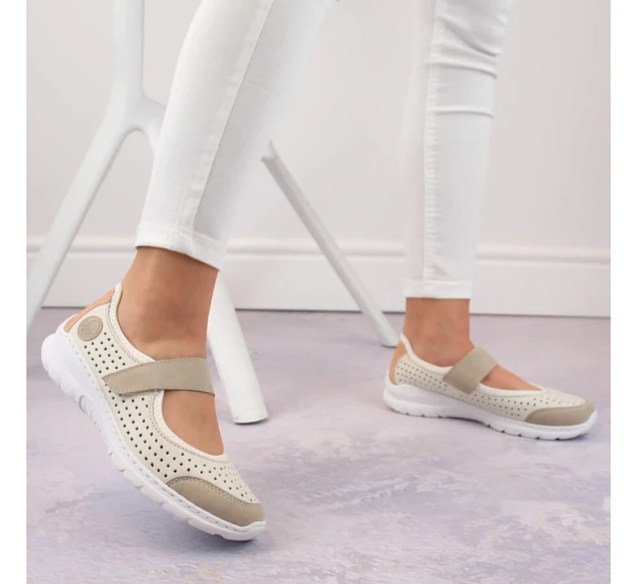 Pohodlná polobotka W béžová model 22033608 - Rieker
