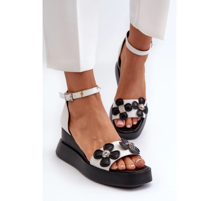 Dámské sandály na platformě a podpatky s květinami Bílé model 21658465 - Boto