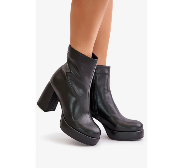 Kotníkové boty na podpatku z přírodní kůže GOE černé