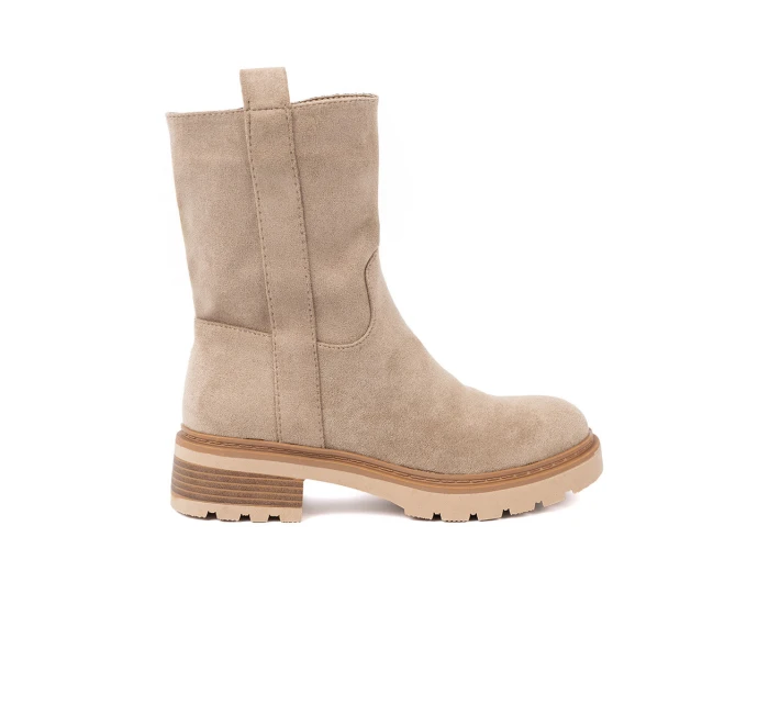 Výborné dámské hnědé kotníčkové boty na plochém podpatku Výborné dámské hnědé kotníčkové boty na plochém podpatku