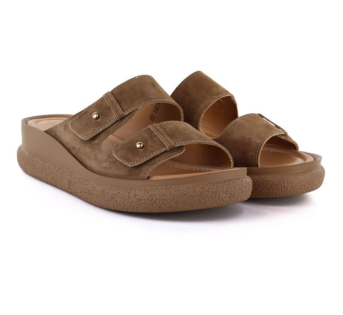 Dámské kožené žabky na platformě hnědé Vinceza 66916