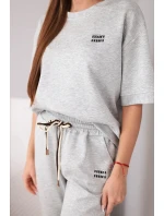 Dámská viskózová souprava máslová s krátkým rukávem a kalhotami s ohrnutým model 21998398 šedá - K-Fashion