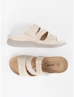 Módní dámské  nazouváky Jasnobeżowy na klínku