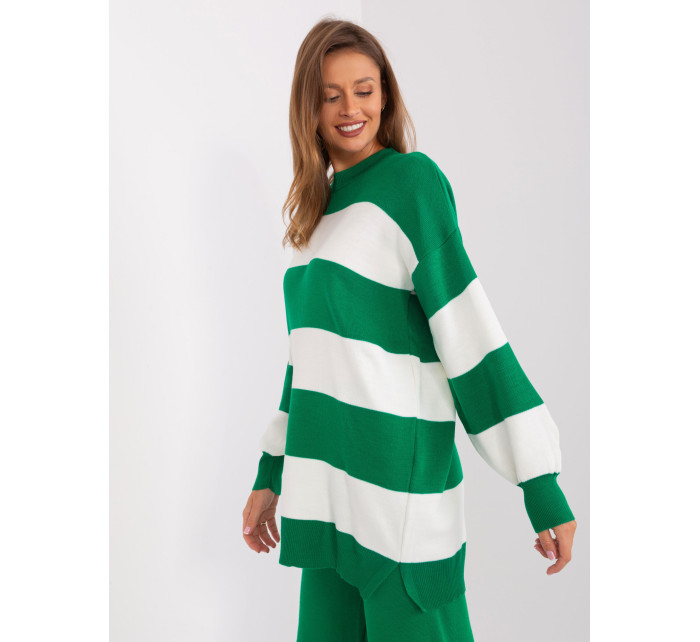Zelený a ecru oversize svetr s širokými pruhy