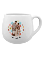 Personalizovaný keramický hrníček s výřezem fotky na podkladu