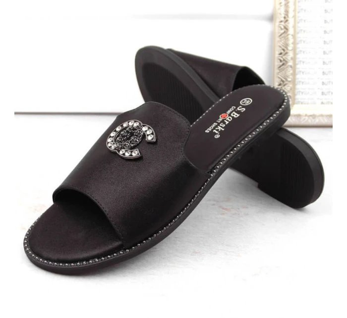 Pohodlné žabky se zirkony S.Barski W OLI258A černá