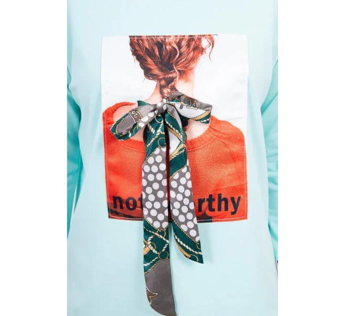 Pozoruhodná mátová halenka s 3D grafikou