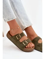 Dámské pantofle na korkové platformě se zlatými sponami Zelená Tovessa Dámské pantofle na korkové platformě se zlatými sponami Zelená Tovessa