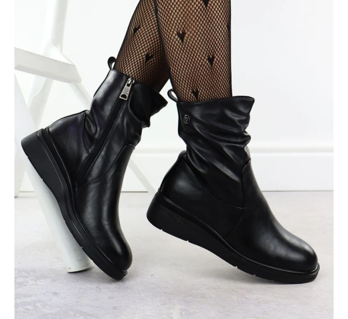 Dámské kozačky na podpatku černé model 21905235 - VINCEZA