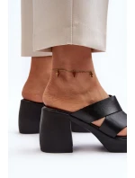 model 21647955 Kožené sandály na podpatku černé - Zazoo