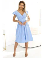 Šaty s výstřihem a krátkými rukávy model 21056000 - numoco Šaty s výstřihem a krátkými rukávy model 21056000 - numoco