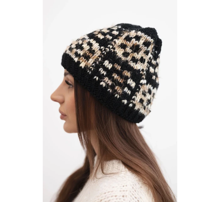 Dámská zimní vlněná čepice s ozdobnými krystalky K399 černá