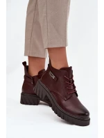 Nízké zateplené dámské kotníkové boty na klínku s ozdobným páskem bordó model 21712788 - Boto