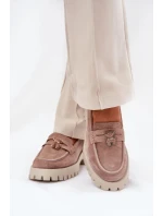 Dámské semišové mokasíny s dekorativní připínkou „Miś“ Vinceza – béžové