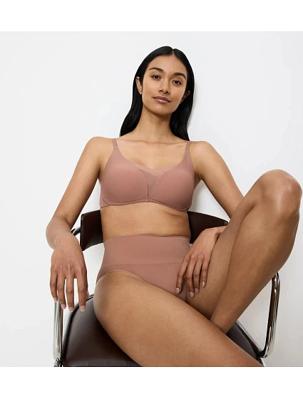 TRIUMPH SHAPE SMART – Podprsenka bez kostic pro tvarovaný dekolt Triumph TRIUMPH SHAPE SMART – Podprsenka bez kostic pro tvarovaný dekolt Triumph