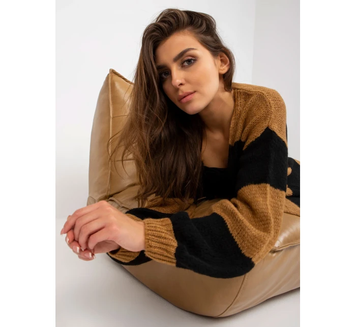 Svetr TW SW BI model 17657725 velbloud - FPrice