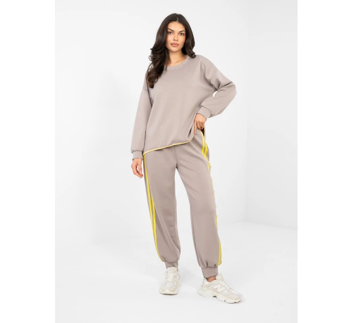 Komplet IT KMPL model 21960609 ciemny bezowy - FPrice