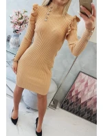 Přiléhavé svetrové šaty s knoflíky béžové barvy Přiléhavé svetrové šaty s knoflíky béžové barvy