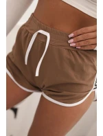 Dámské bavlněné šortky s elastickým pasem a sportovními lemy camelové Dámské bavlněné šortky s elastickým pasem a sportovními lemy camelové