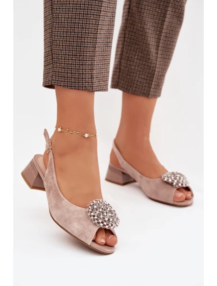 Kožené dámské sandály na podpatku s ozdobou model 22031834 béžové - D&A