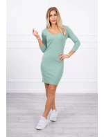 Přiléhavé šaty s výstřihem tmavě mátové