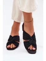 Dámské sandály na klínku model 21699753 černé - Maciejka Dámské sandály na klínku model 21699753 černé - Maciejka