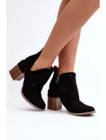 Dámské černé kozačky s výšivkou na podpatku model 21647675 - Boto Dámské černé kozačky s výšivkou na podpatku model 21647675 - Boto