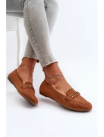 Lesklé dámské mokasíny s řetízkem Camel model 21656869 - Boto Lesklé dámské mokasíny s řetízkem Camel model 21656869 - Boto