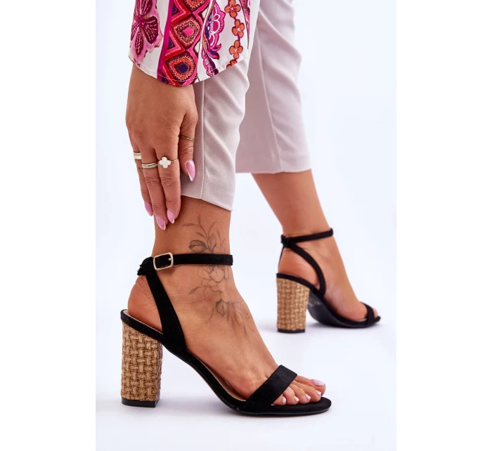 Semišové Sandály Na Spleteném Podpatku Černé Selila Semišové Sandály Na Spleteném Podpatku Černé Selila