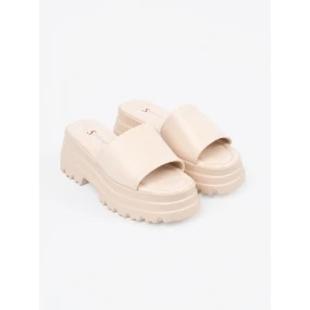 Pěkné  nazouváky dámské Jasnobeżowy platforma