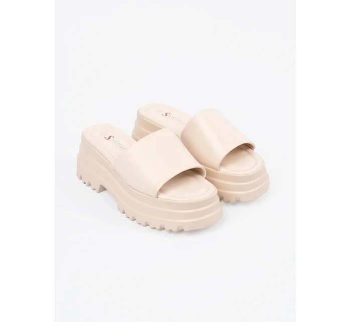 Pěkné  nazouváky dámské Jasnobeżowy platforma