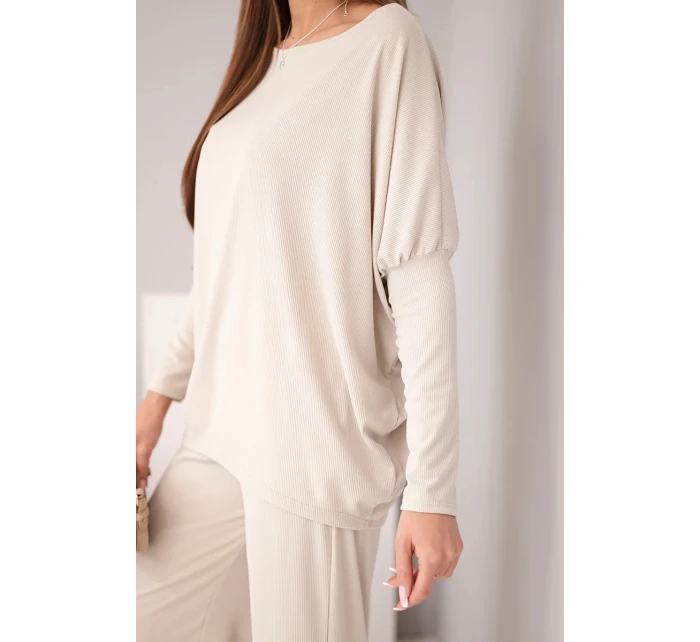 Dámský viskózový komplet s volnou blůzou a kalhotami béžový Dámský viskózový komplet s volnou blůzou a kalhotami béžový