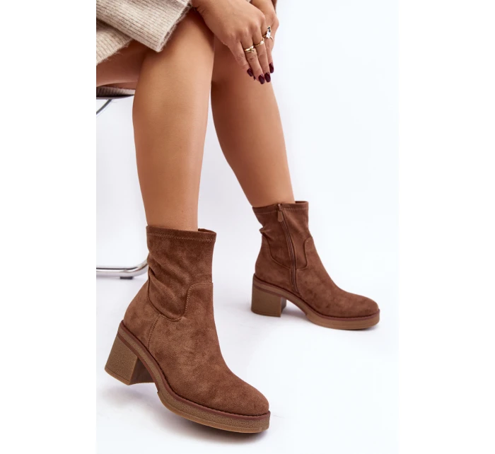 Dámské kotníčkové boty na podpatku hnědé model 21642290 - Boto Dámské kotníčkové boty na podpatku hnědé model 21642290 - Boto