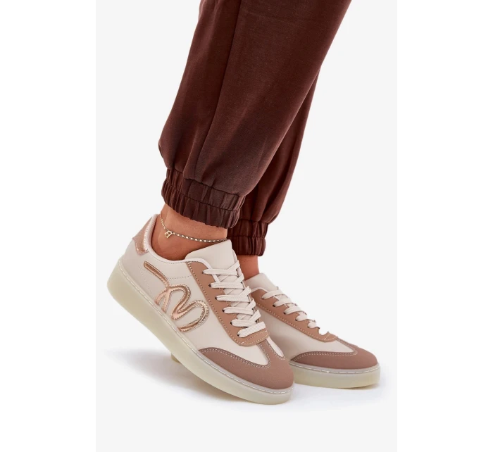 Nízké Dámské Sportovní Boty Z Eko Kůže Béžové Iladira Nízké Dámské Sportovní Boty Z Eko Kůže Béžové Iladira