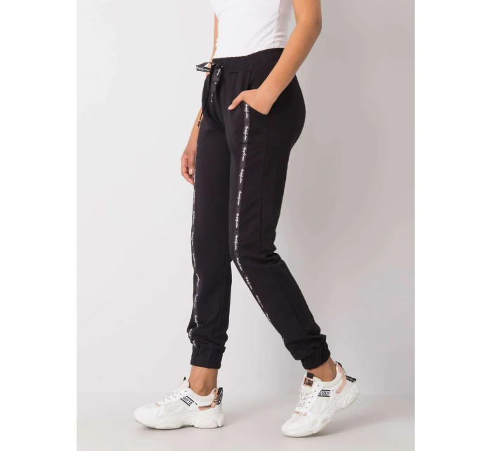 Tepláky RV DR model 20806567 černé - FPrice Tepláky RV DR model 20806567 černé - FPrice