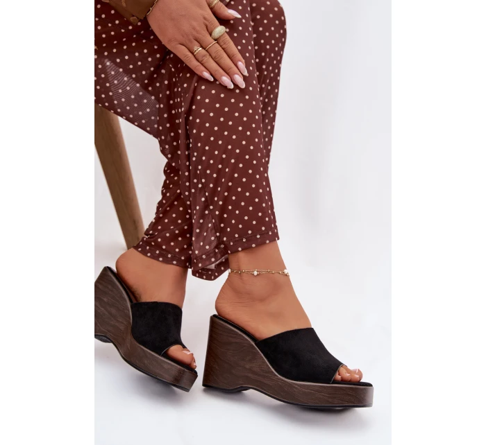 Dámské pantofle na platformě Černé model 21919251 - Boto