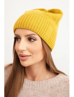 Dámská zimní čepice s vlnou v klasickém žebrovaném vzoru K444 hořčicová