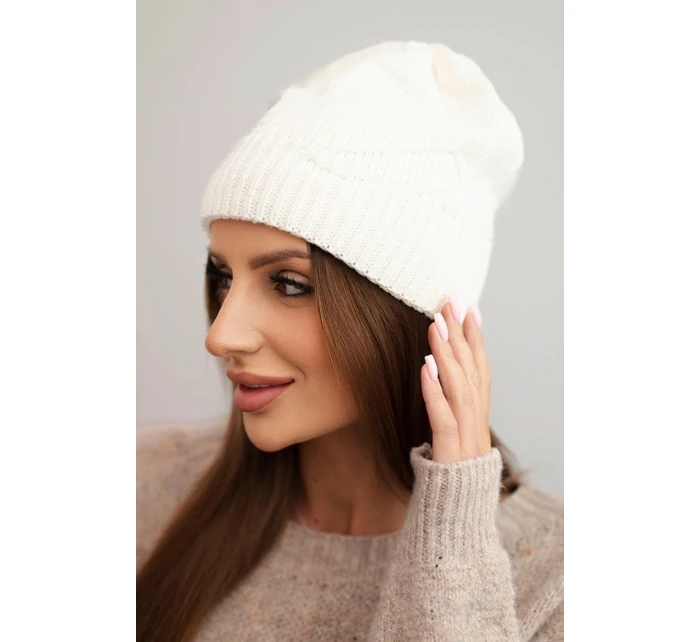 Dámská zimní čepice z vlny s proužkovaným vzorem K471 ecru