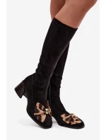 Dámské kozačky na podpatku s ozdobnou mašlí D&A – černé