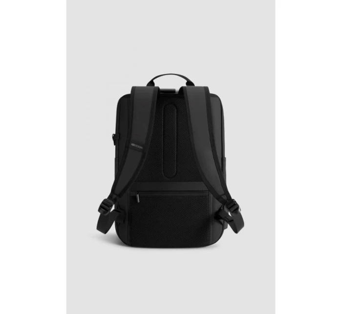 XD DESIGN MĚSTSKÝ VODĚODOLNÝ BATOH ČERNÝ PN: P706.2801 XD DESIGN MĚSTSKÝ VODĚODOLNÝ BATOH ČERNÝ PN: P706.2801