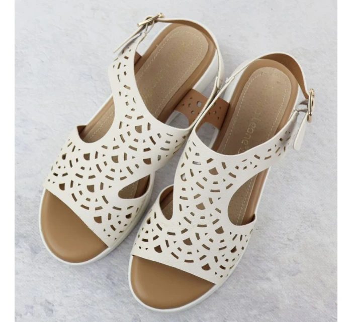 Dámské vyvýšené krémové ažurové sandály Sergio Leone SK-850 Dámské vyvýšené krémové ažurové sandály Sergio Leone SK-850