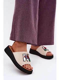 Kožené semišové dámské pantofle s ozdobou na platformě Vinceza 66942 béžové