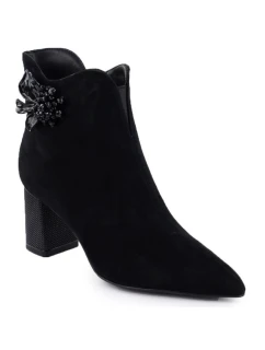 Dámské kožené kozačky s ozdobným podpatkem S.Barski 52-686