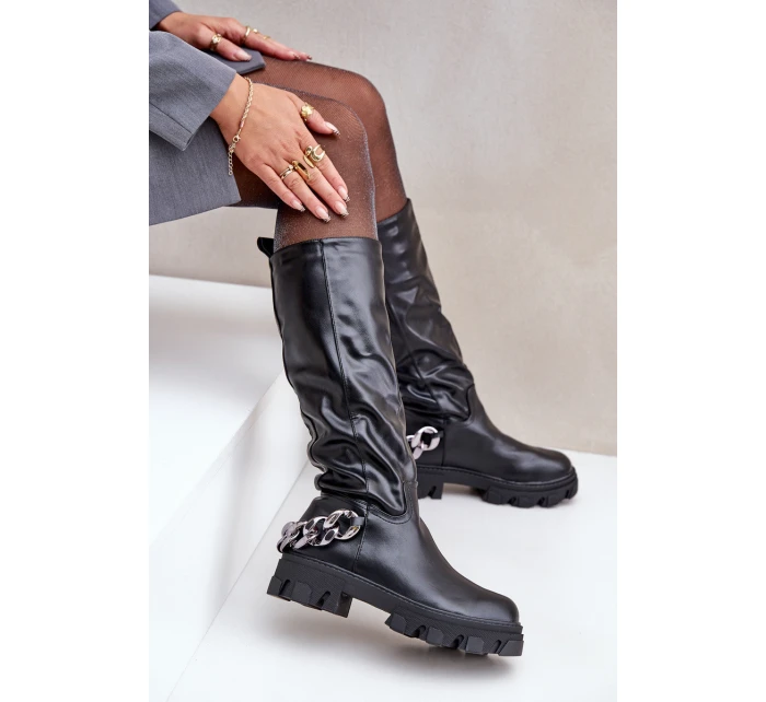 Kozačky Na Plochém Podpatku S Černé model 21680857 - Boto